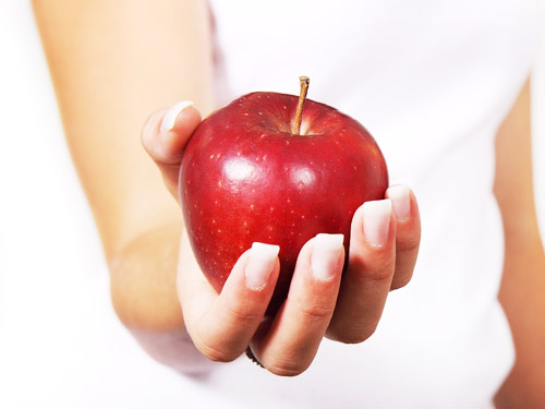 苹果遇上蜡，并不会致癌